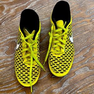 Nike Magista Unisex Soccer Cleat Youth Size 5